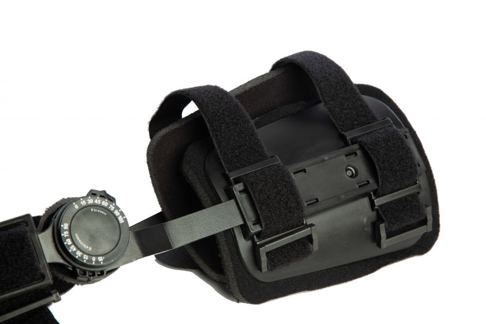 Órtesis estándar extensible con rodilla ajustable